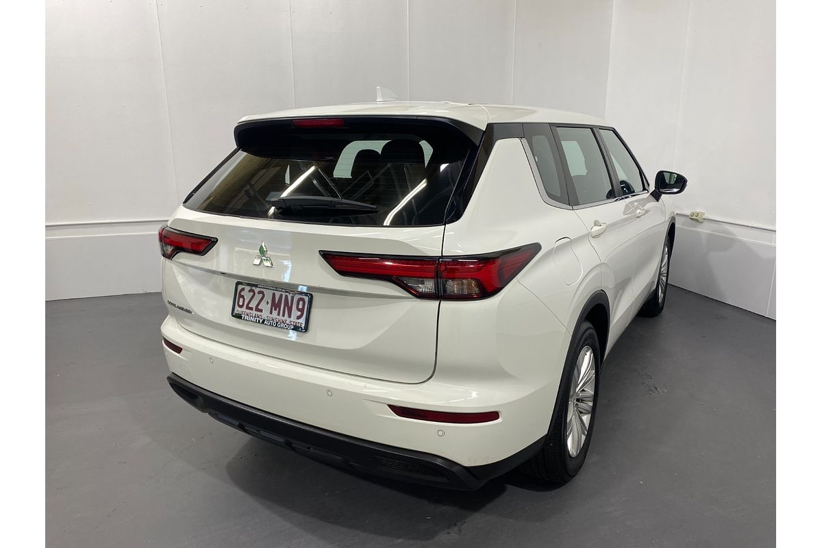 2024 Mitsubishi Outlander ES ZM