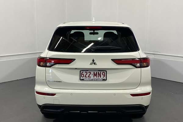 2024 Mitsubishi Outlander ES ZM