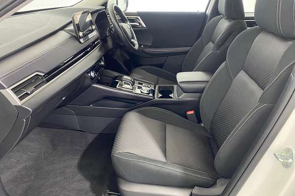 2024 Mitsubishi Outlander ES ZM