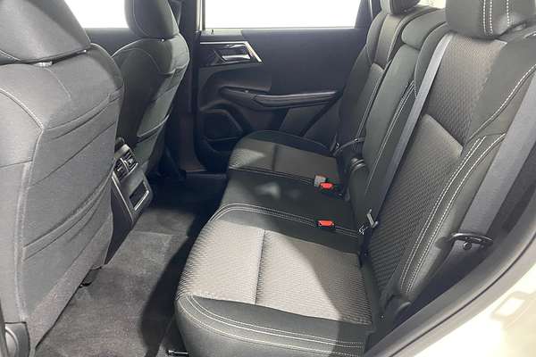 2024 Mitsubishi Outlander ES ZM