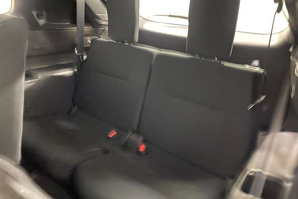 2024 Mitsubishi Outlander ES ZM