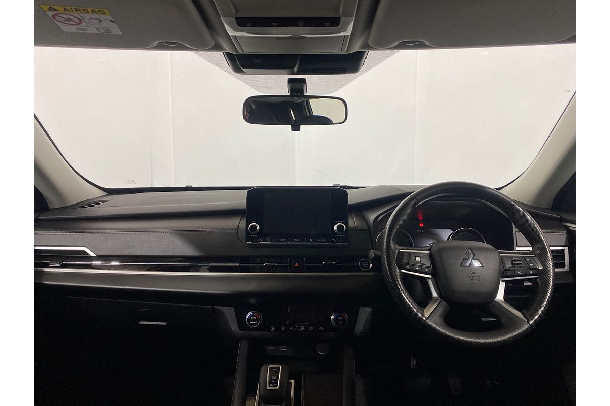 2024 Mitsubishi Outlander ES ZM
