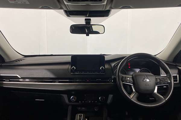 2024 Mitsubishi Outlander ES ZM