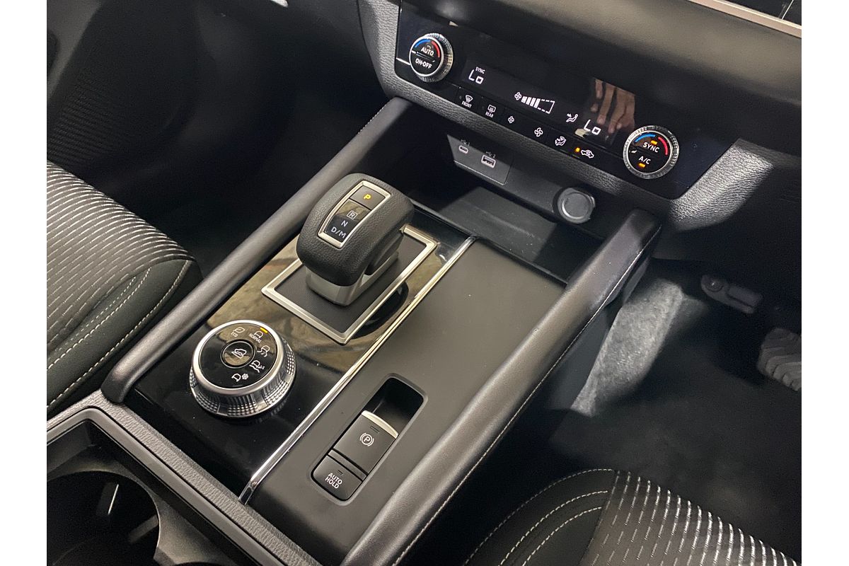 2024 Mitsubishi Outlander ES ZM
