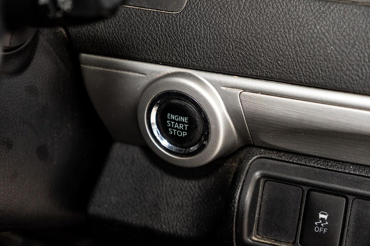 2015 Toyota Camry Atara S ASV50R