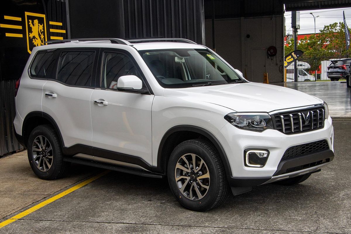 2024 Mahindra Scorpio Z8L