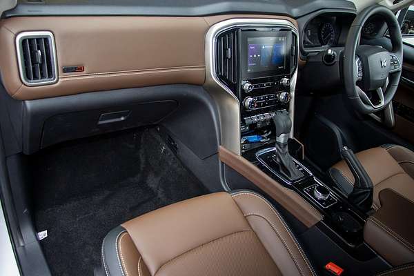 2024 Mahindra Scorpio Z8L