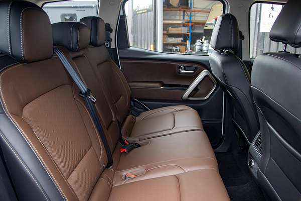 2024 Mahindra Scorpio Z8L