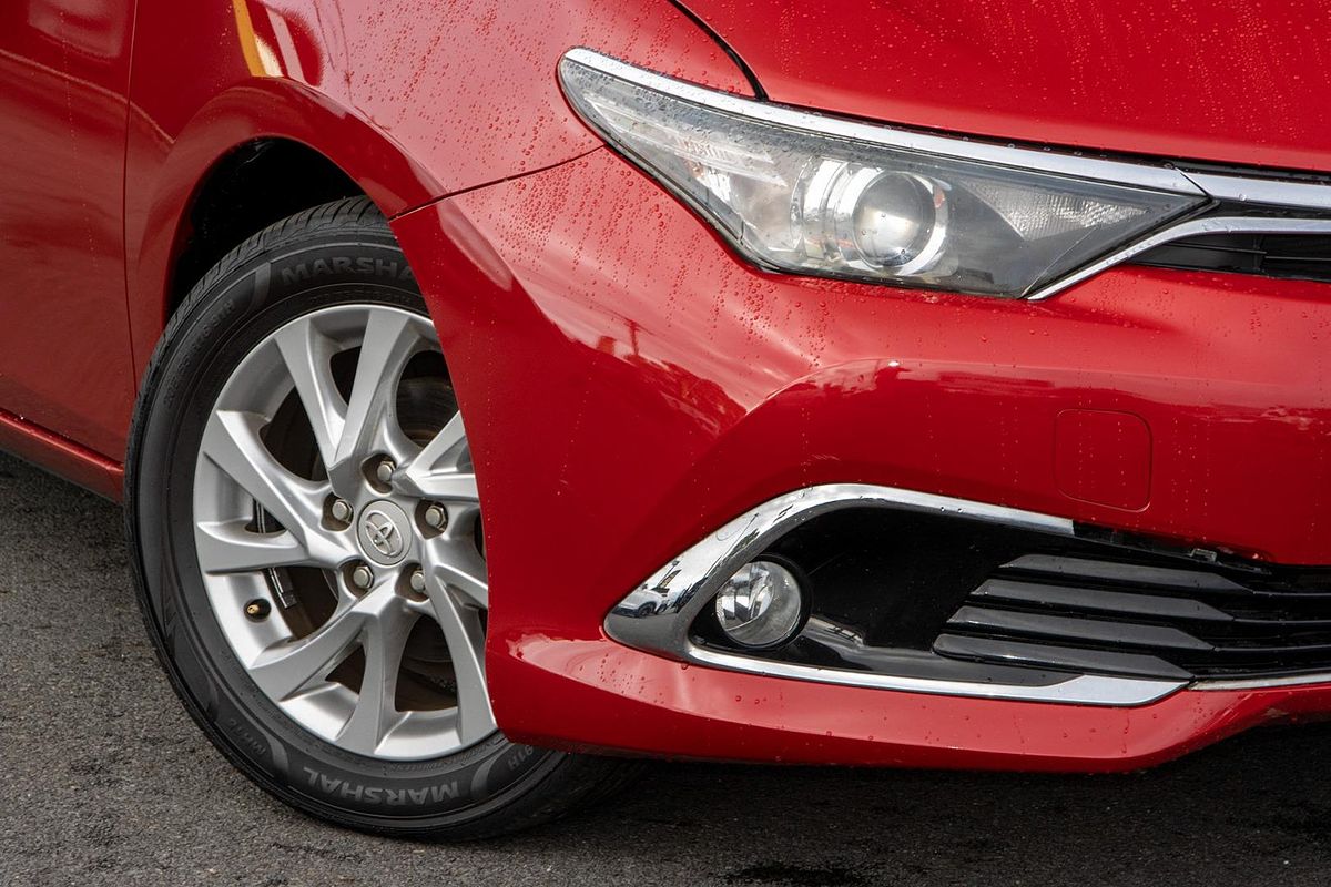 2017 Toyota Corolla Ascent Sport ZRE182R