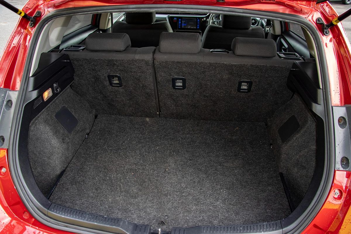 2017 Toyota Corolla Ascent Sport ZRE182R