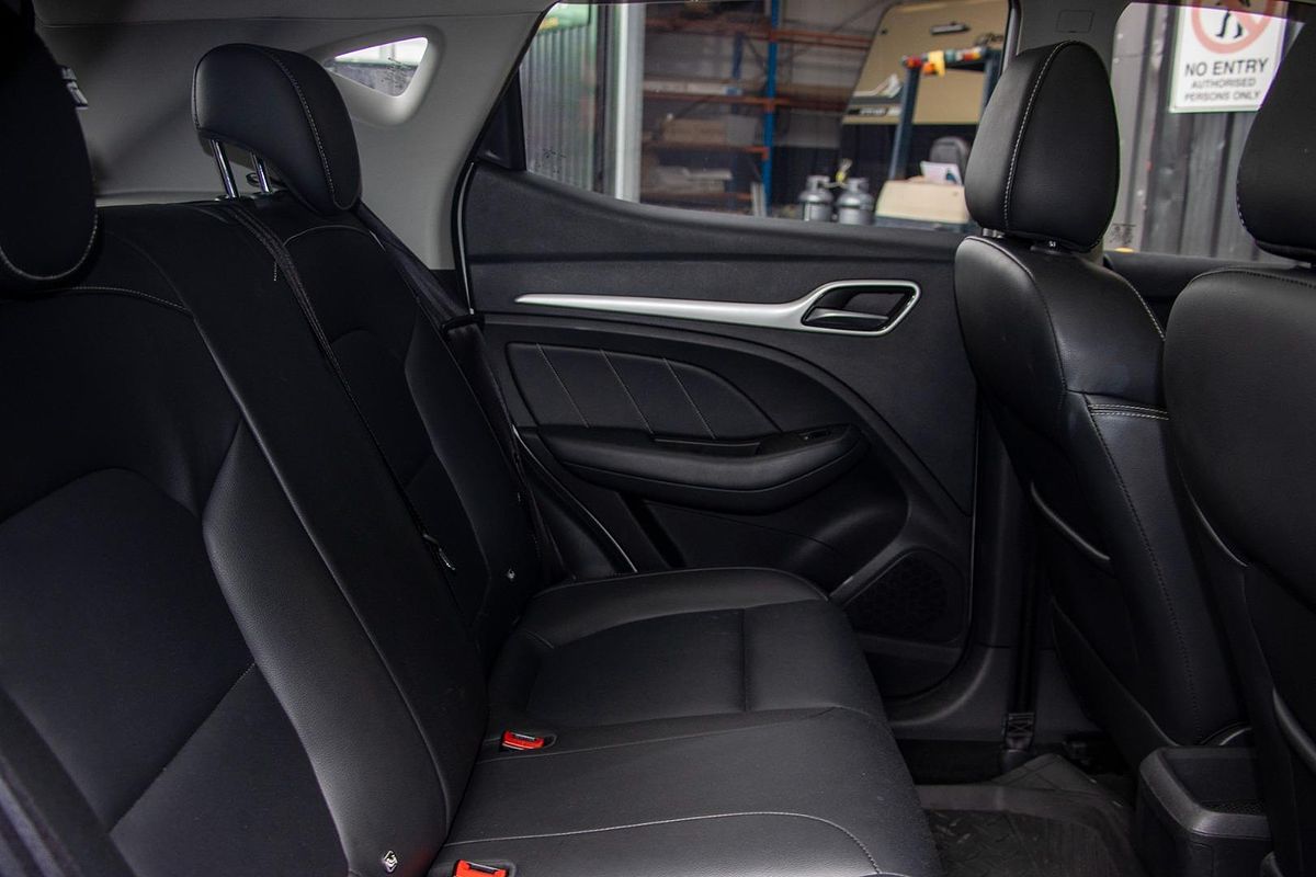 2020 MG ZS Essence AZS1