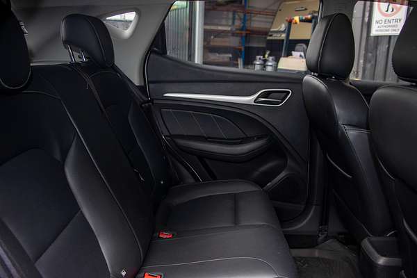 2020 MG ZS Essence AZS1