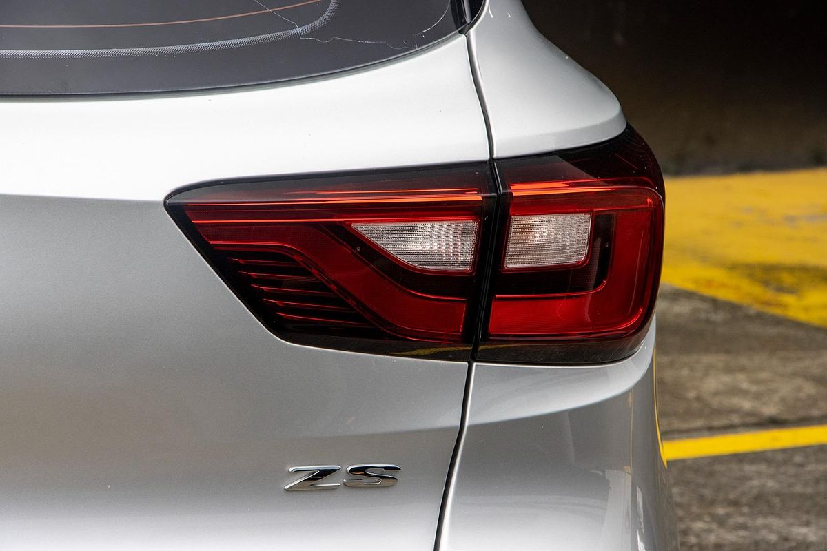 2020 MG ZS Essence AZS1