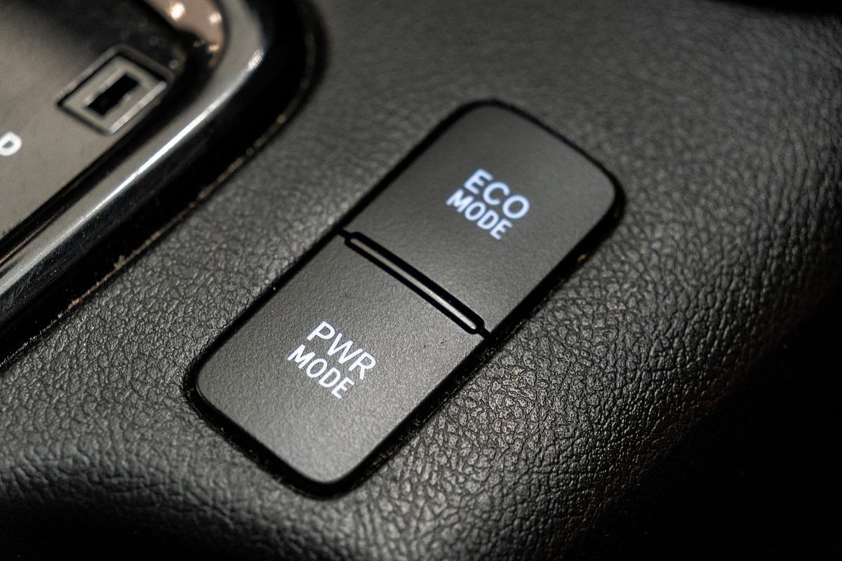 2018 Toyota Hilux Rugged X GUN126R 4X4