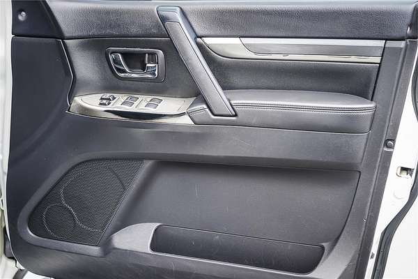 2017 Mitsubishi Pajero GLX NX