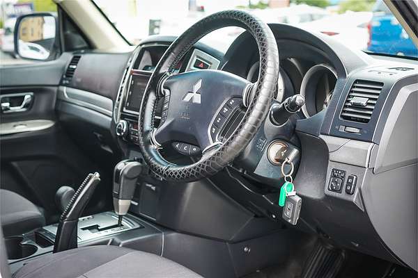 2017 Mitsubishi Pajero GLX NX