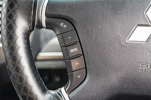 2017 Mitsubishi Pajero GLX NX