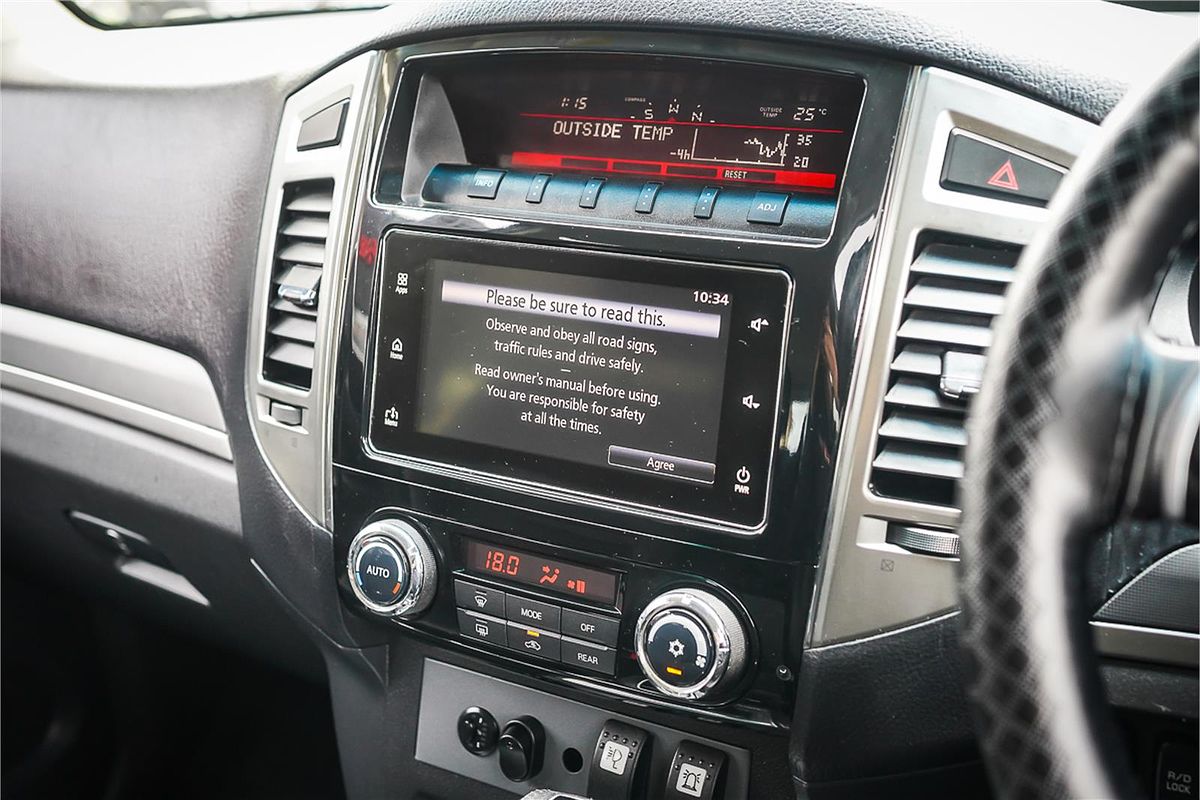 2017 Mitsubishi Pajero GLX NX