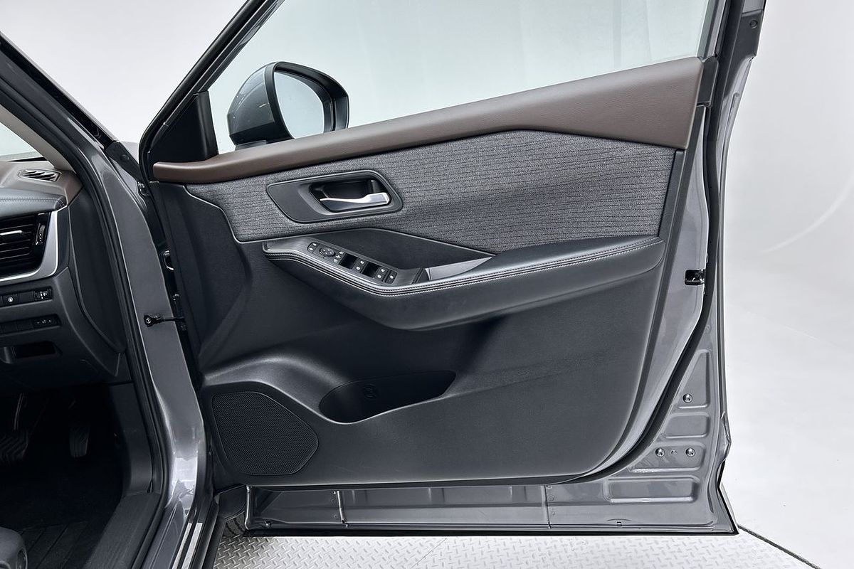 2023 Nissan X-TRAIL ST T33