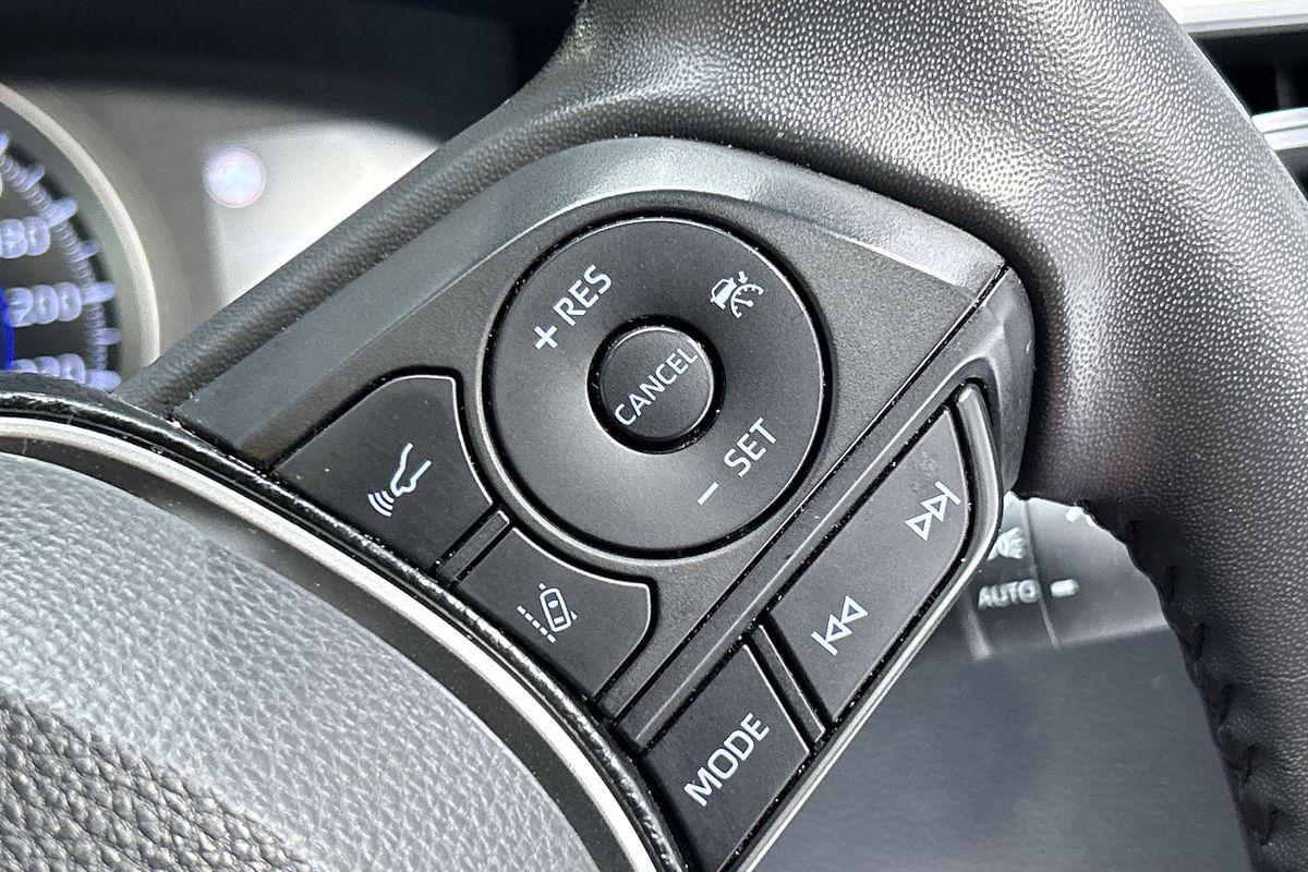 2020 Toyota Corolla SX Hybrid ZWE211R