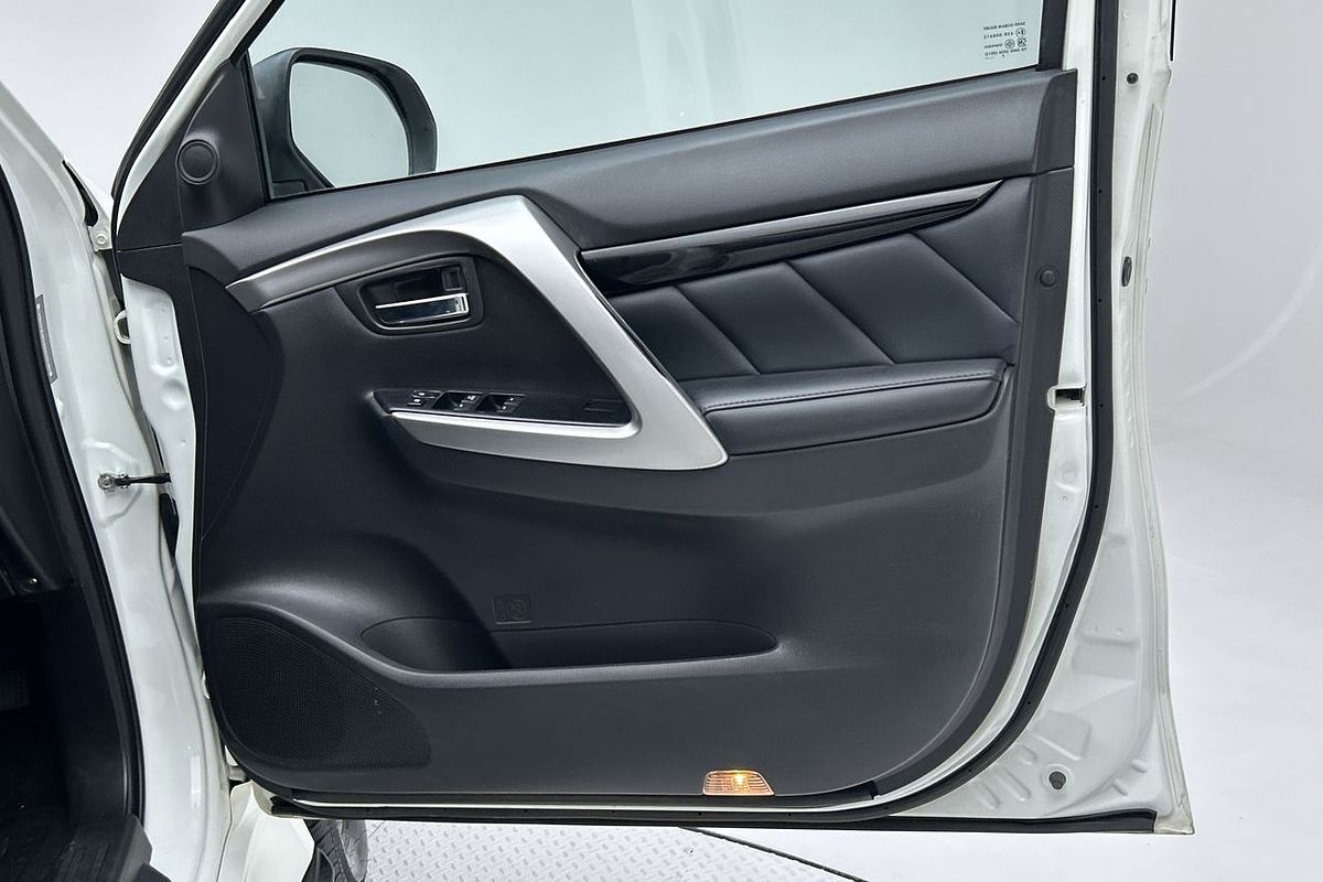 2017 Mitsubishi Pajero Sport GLS QE