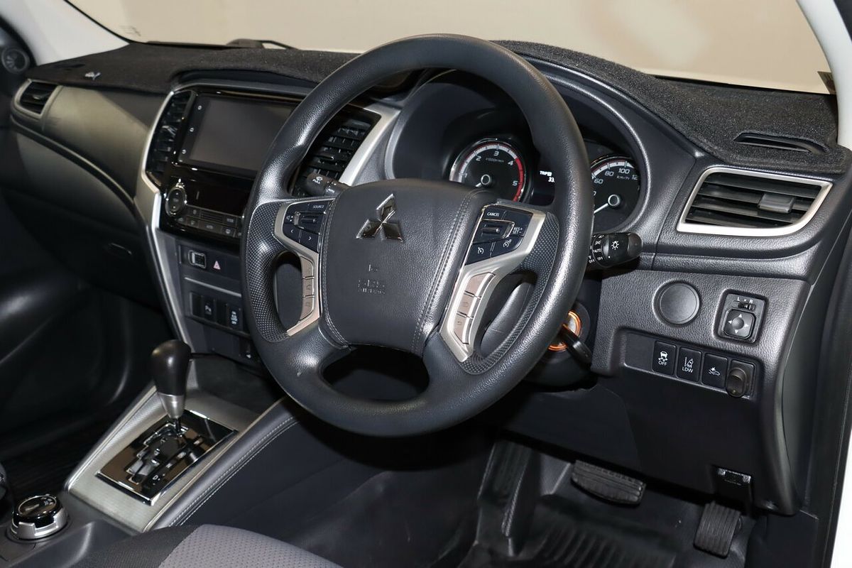 2023 Mitsubishi Triton GLX+ MR 4X4