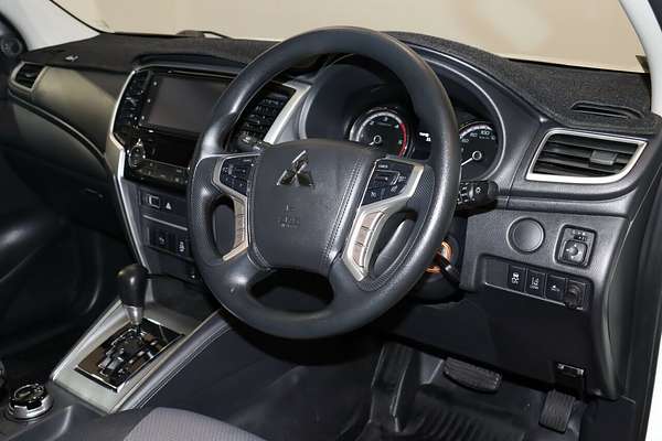 2023 Mitsubishi Triton GLX+ MR 4X4