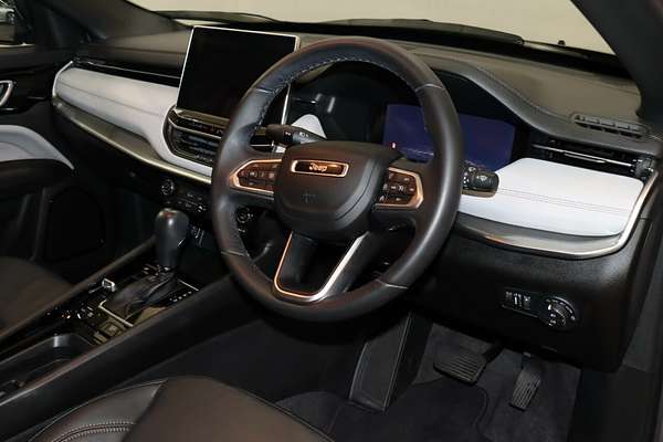 2023 Jeep Compass Limited M6