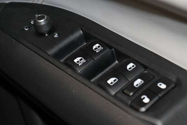 2023 Jeep Compass Limited M6