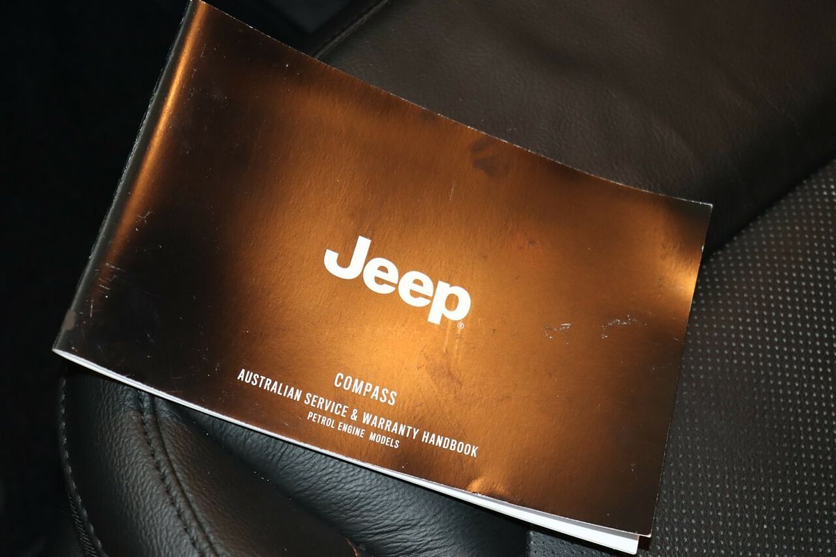 2023 Jeep Compass Limited M6
