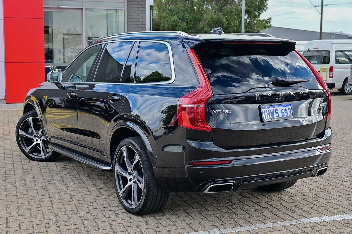 2018 Volvo XC90 T6 R-Design
