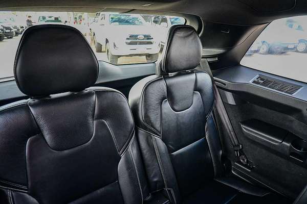 2018 Volvo XC90 T6 R-Design