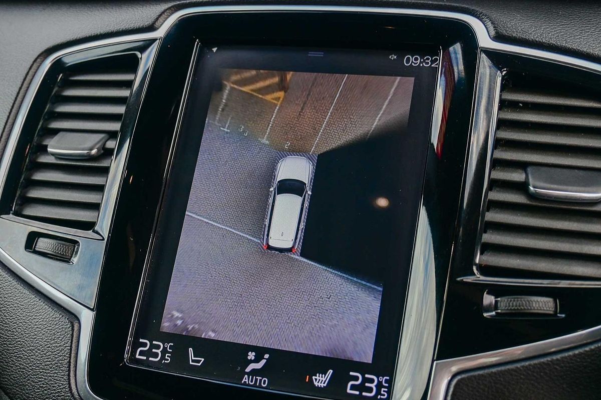 2018 Volvo XC90 T6 R-Design