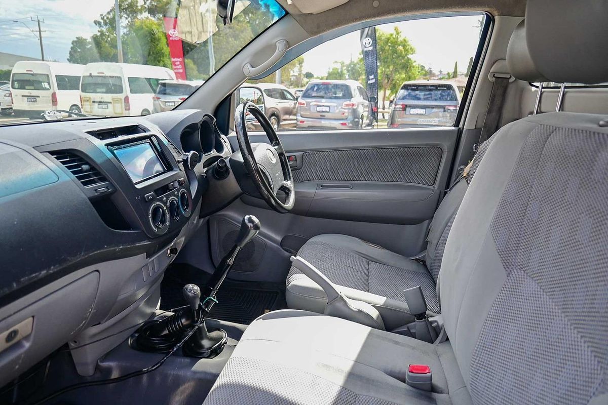 2010 Toyota Hilux SR KUN26R 4X4