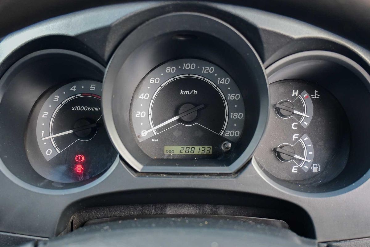 2010 Toyota Hilux SR KUN26R 4X4