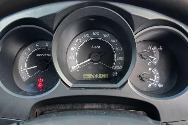 2010 Toyota Hilux SR KUN26R 4X4