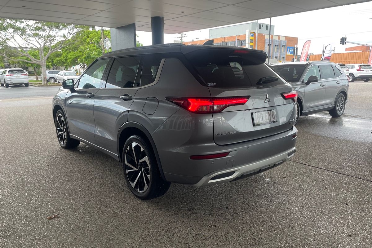 2022 Mitsubishi Outlander PHEV Exceed ZM