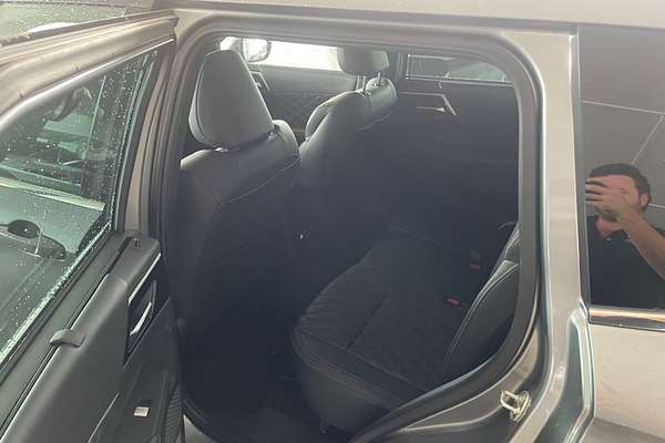 2022 Mitsubishi Outlander PHEV Exceed ZM