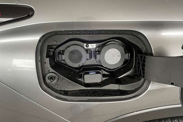 2022 Mitsubishi Outlander PHEV Exceed ZM