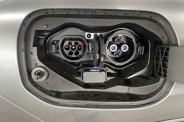 2022 Mitsubishi Outlander PHEV Exceed ZM