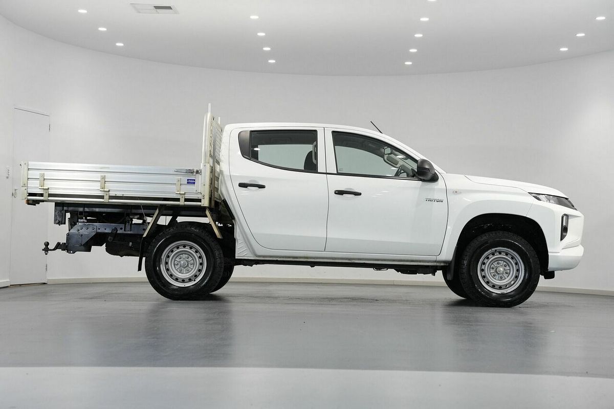 2021 Mitsubishi Triton GLX MR 4X4
