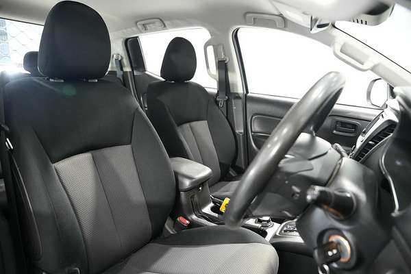 2021 Mitsubishi Triton GLX MR 4X4
