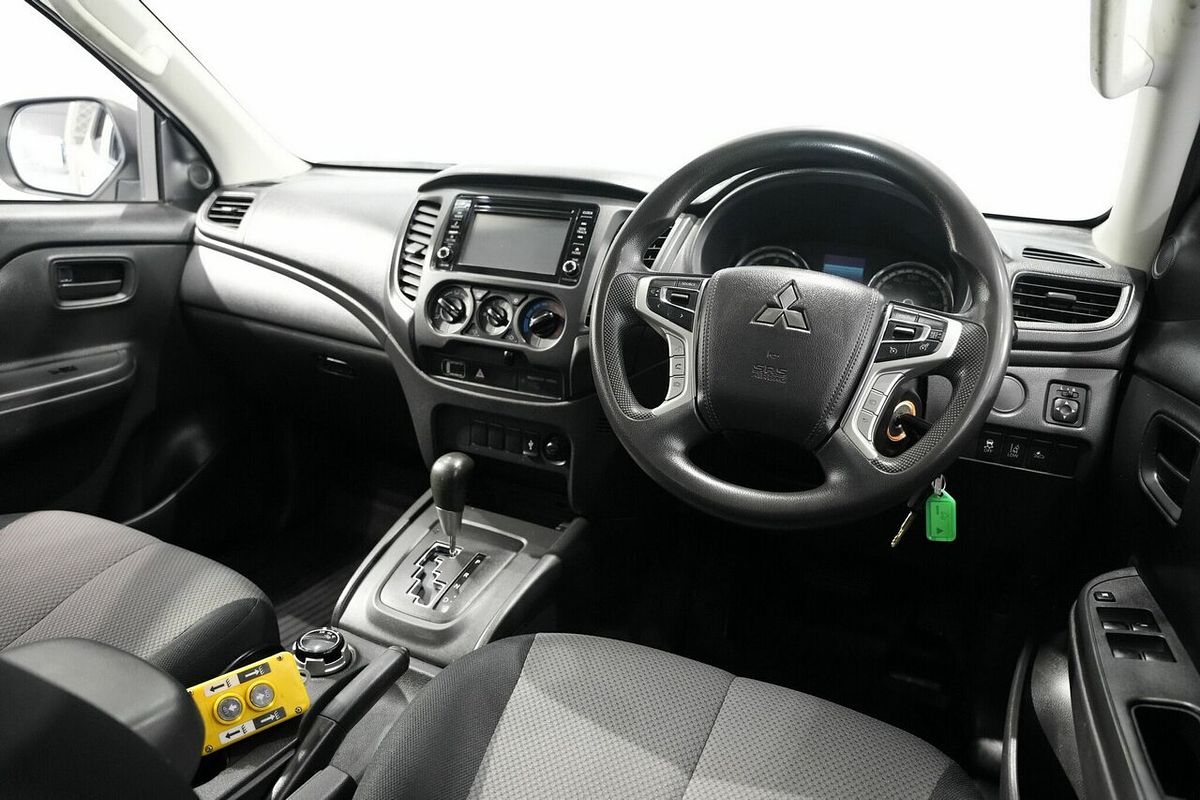 2021 Mitsubishi Triton GLX MR 4X4