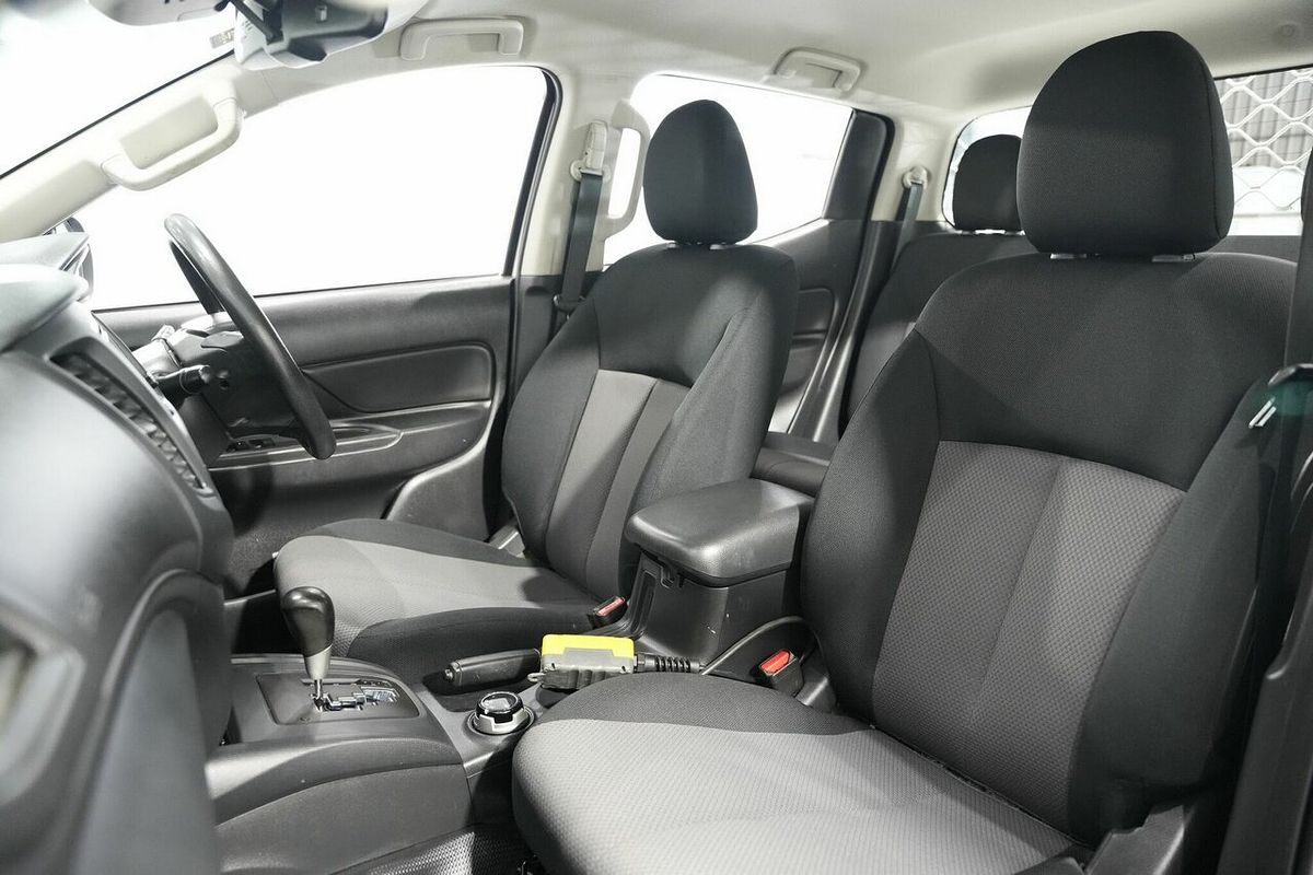 2021 Mitsubishi Triton GLX MR 4X4