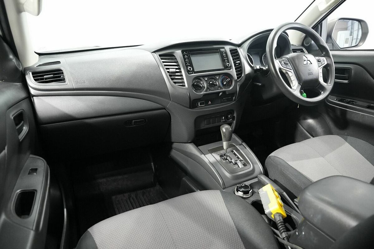 2021 Mitsubishi Triton GLX MR 4X4