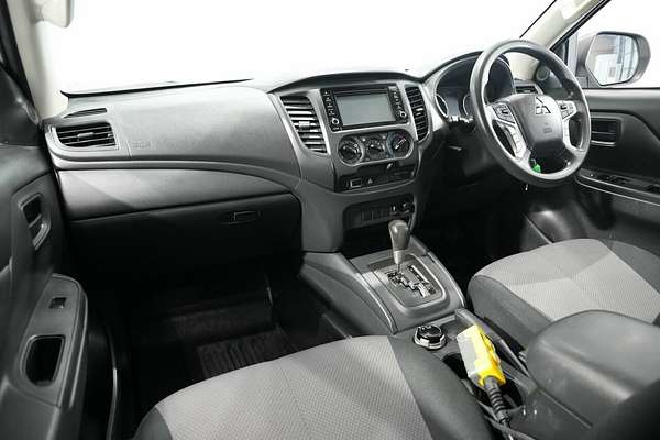 2021 Mitsubishi Triton GLX MR 4X4