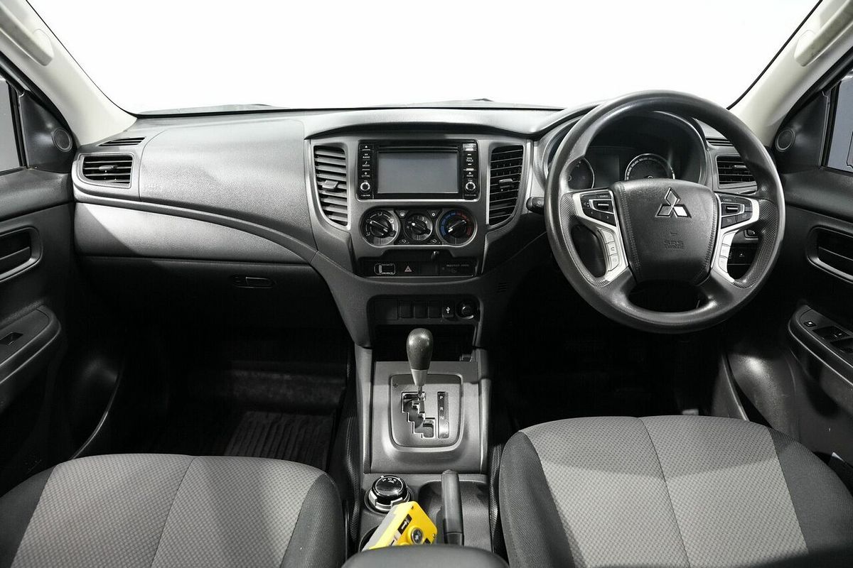 2021 Mitsubishi Triton GLX MR 4X4
