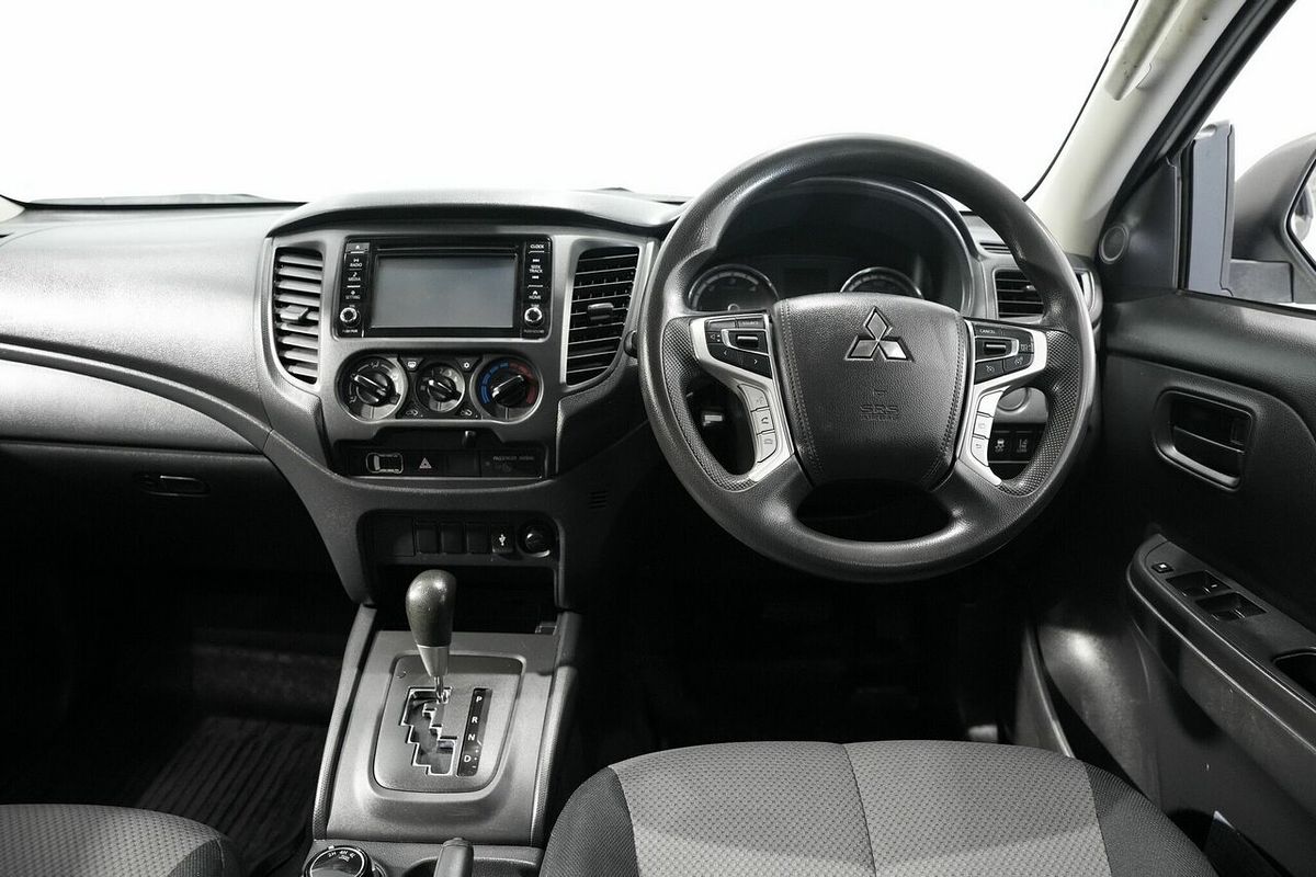 2021 Mitsubishi Triton GLX MR 4X4