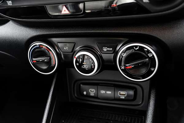 2024 Hyundai Venue Active QX.V5