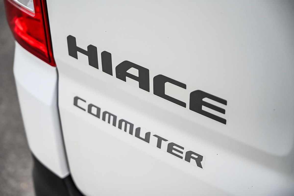2020 Toyota Hiace Commuter GDH322R